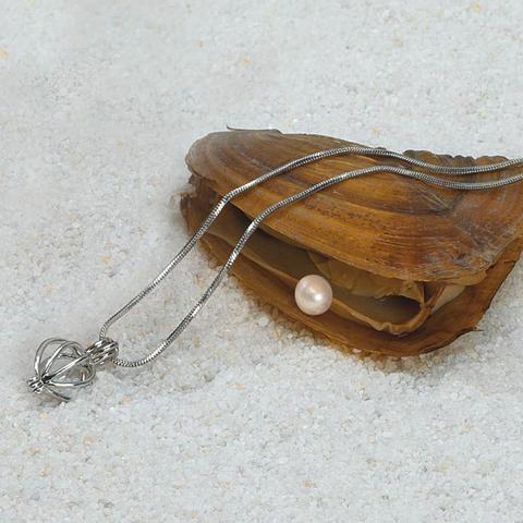 Oyster Pearl Pendant Necklace